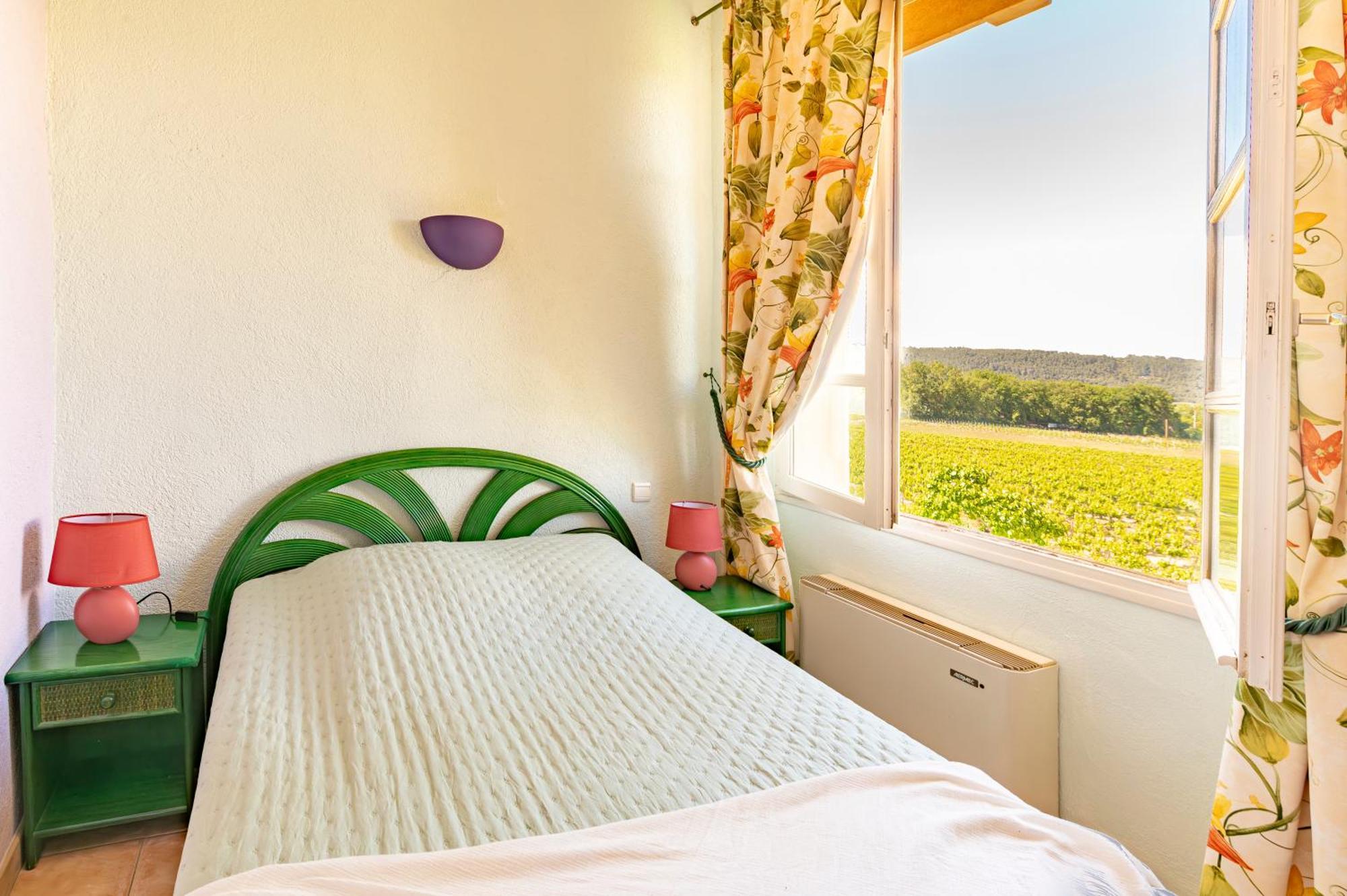 Gite Vert D'Olive Au Milieu Des Vignes - Chateau Les Apies Les Arcs-sur-Argens Exteriér fotografie
